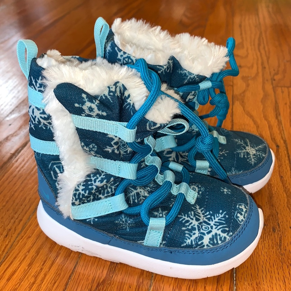 Nike Venture Winter Fur Lined Boots - Blue Snowflakes - Toddler Size 7